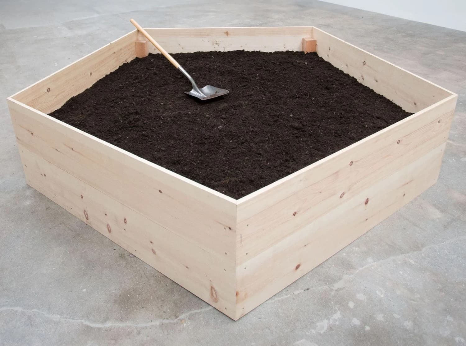 What Are Galleries Showing at Frieze L.A. 2024?