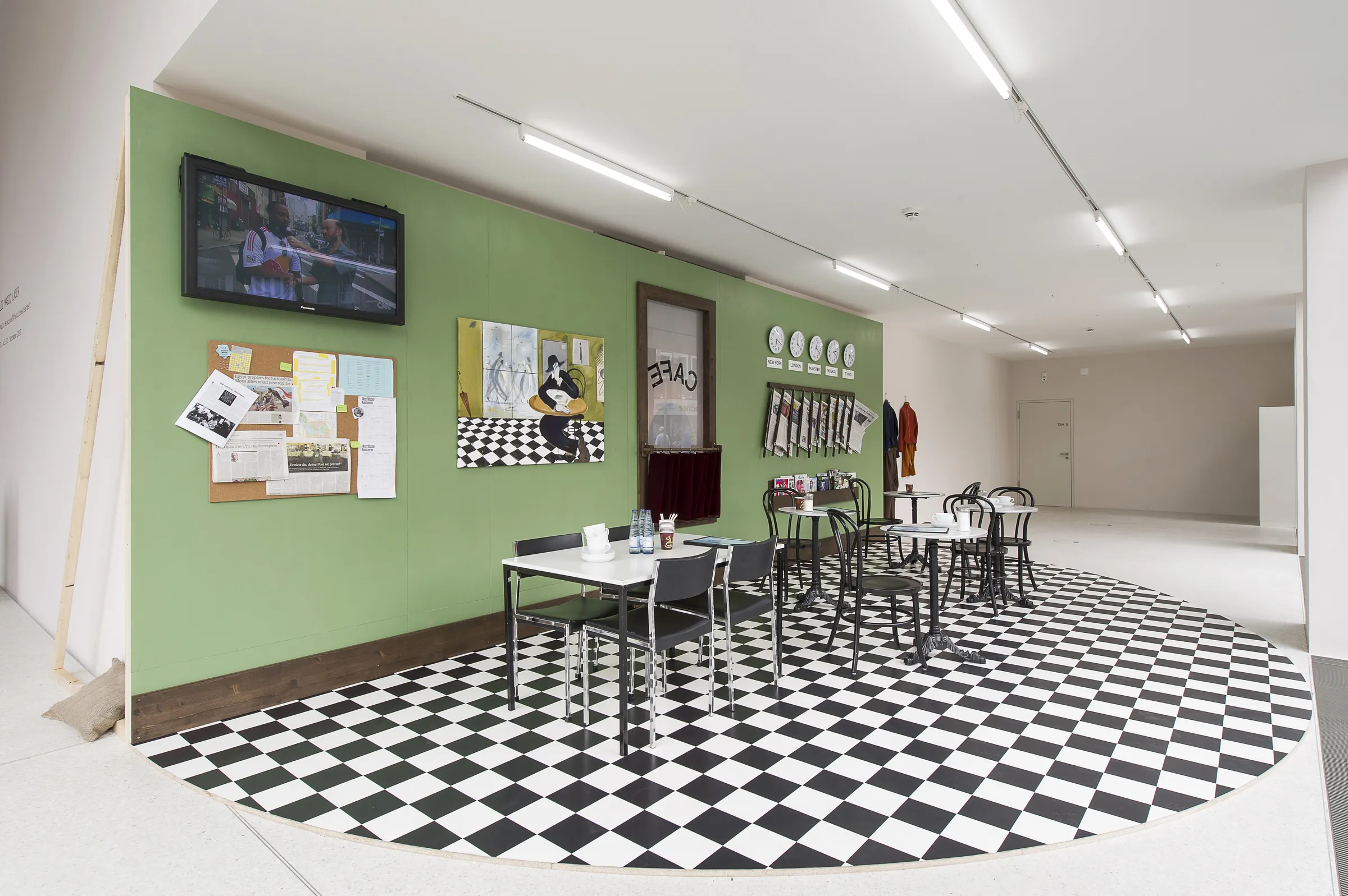 Public Relations / Öffentlichkeitsarbeit, 2013. Westfälischer Kunstverein, Germany (installation image)